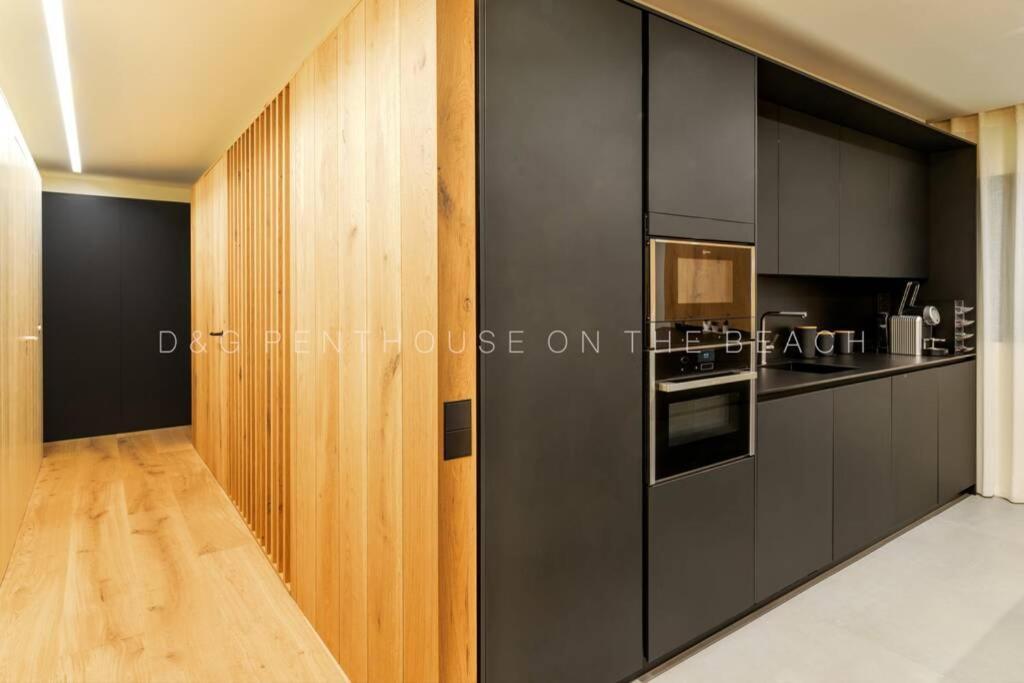 D&R Penthouse On The Beach Apartment Малага Екстериор снимка