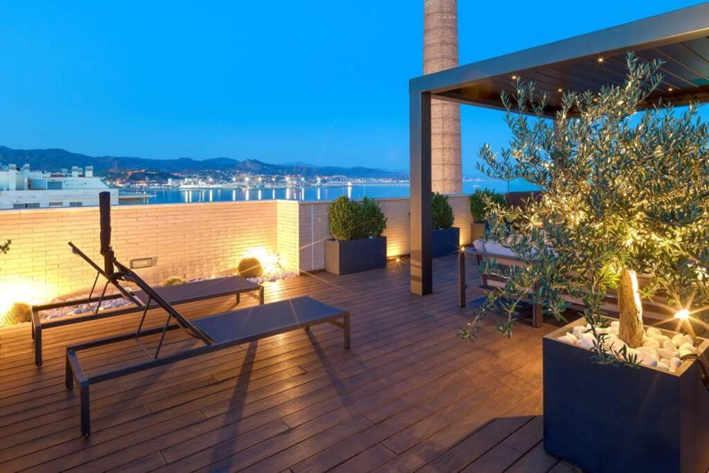 D&R Penthouse On The Beach Apartment Малага Екстериор снимка