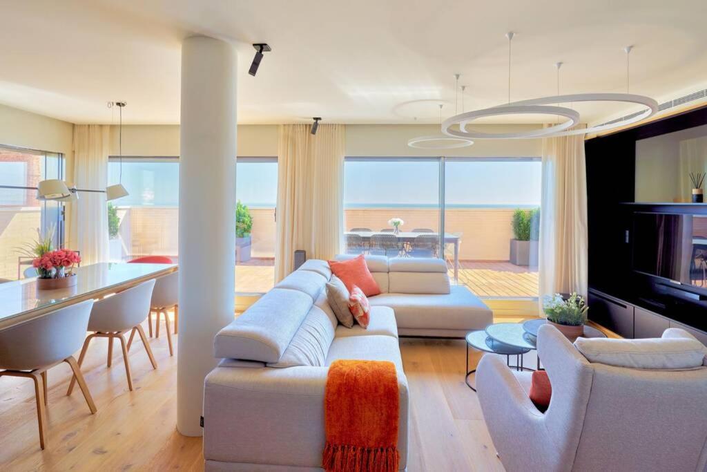 D&R Penthouse On The Beach Apartment Малага Екстериор снимка