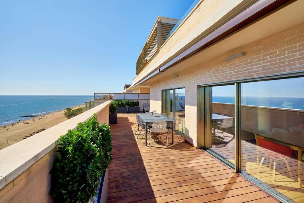 D&R Penthouse On The Beach Apartment Малага Екстериор снимка