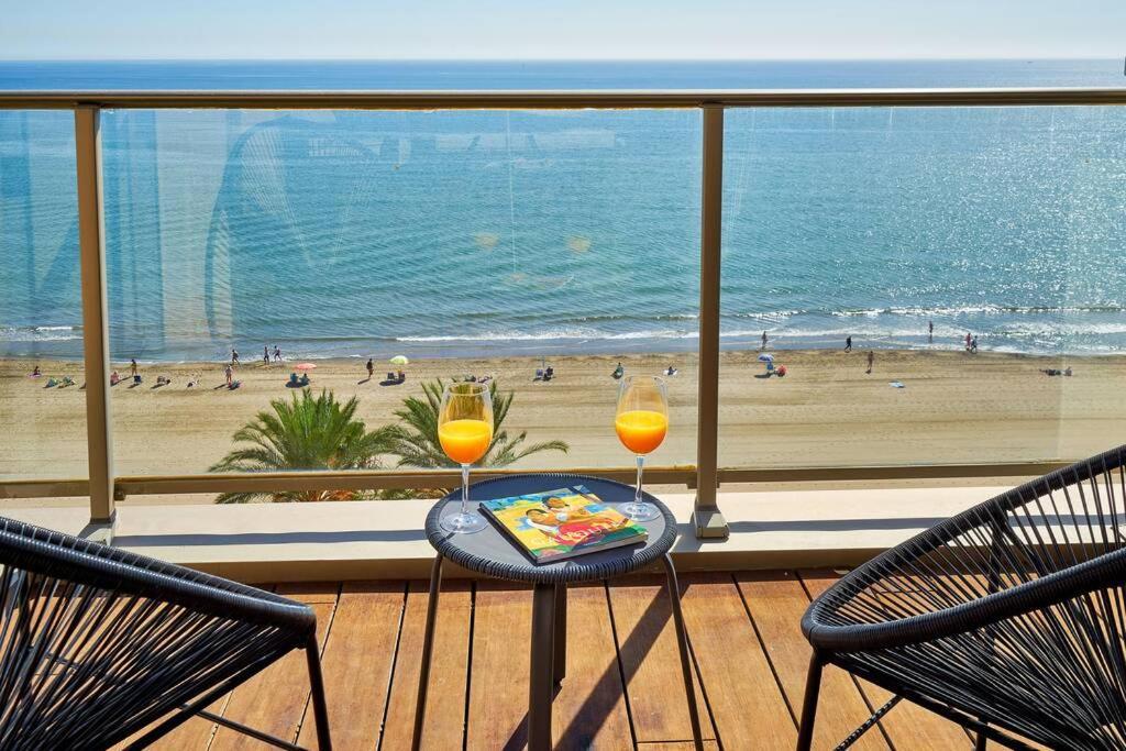 D&R Penthouse On The Beach Apartment Малага Екстериор снимка