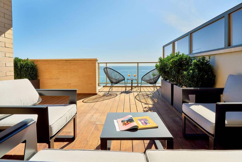 D&R Penthouse On The Beach Apartment Малага Екстериор снимка