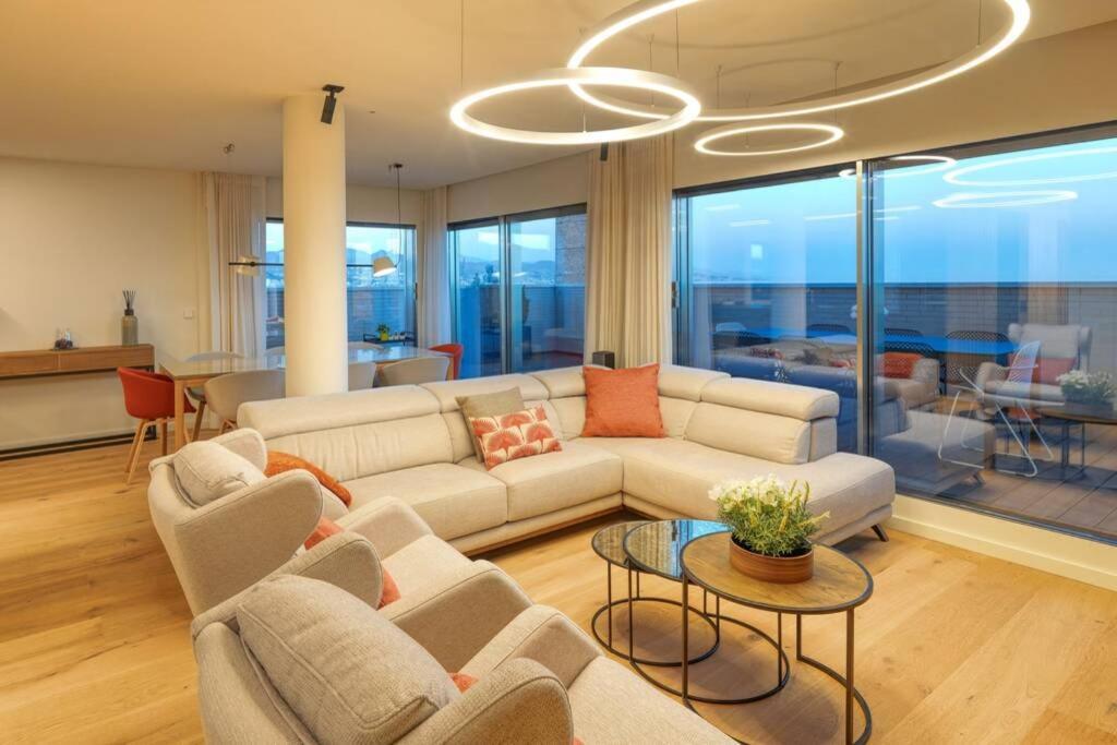 D&R Penthouse On The Beach Apartment Малага Екстериор снимка