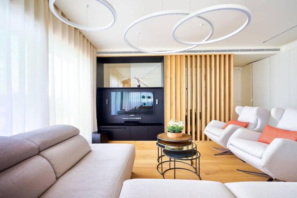 D&R Penthouse On The Beach Apartment Малага Екстериор снимка