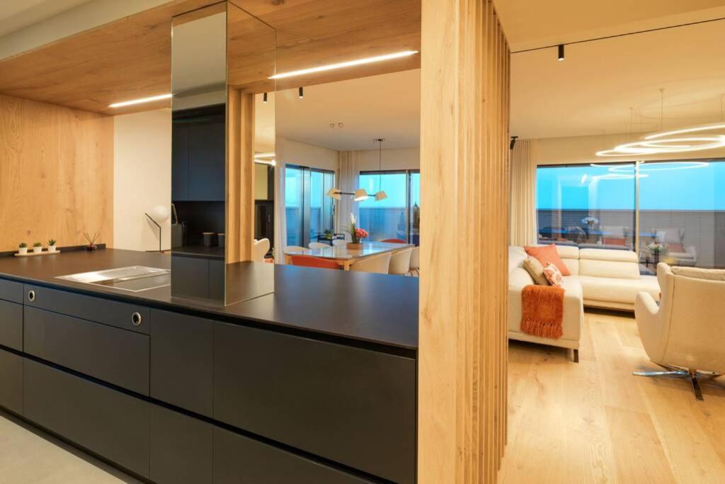 D&R Penthouse On The Beach Apartment Малага Екстериор снимка
