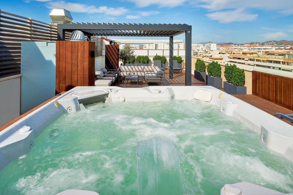 D&R Penthouse On The Beach Apartment Малага Екстериор снимка