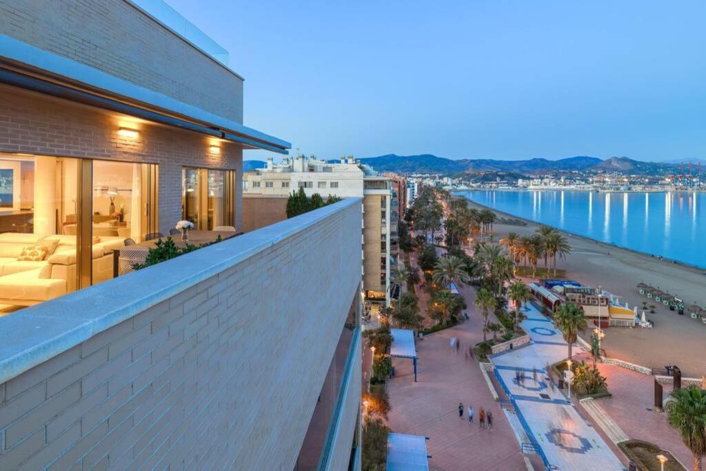 D&R Penthouse On The Beach Apartment Малага Екстериор снимка